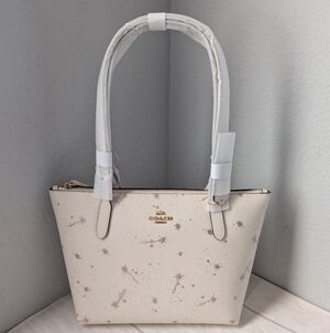 NWT Coach CCL43 Fiona Zip Tote BagWith Star Print In Gold/Chalk